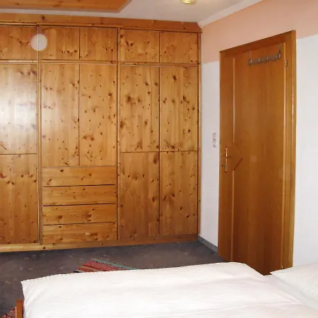 Liftblick - Nki190 By Interhome *