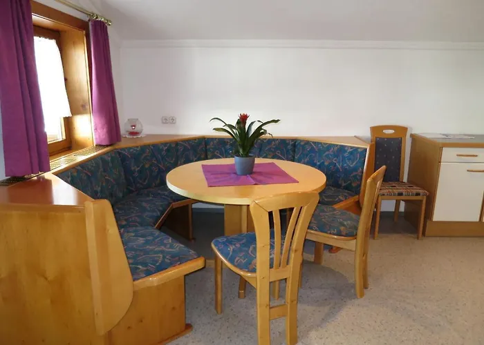 Lägenhet Liftblick By Interhome Neukirchen am Großvenediger